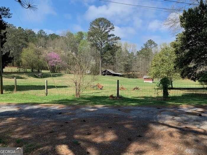 photo 2: 3260 East Fairview Road, Stockbridge GA 30281