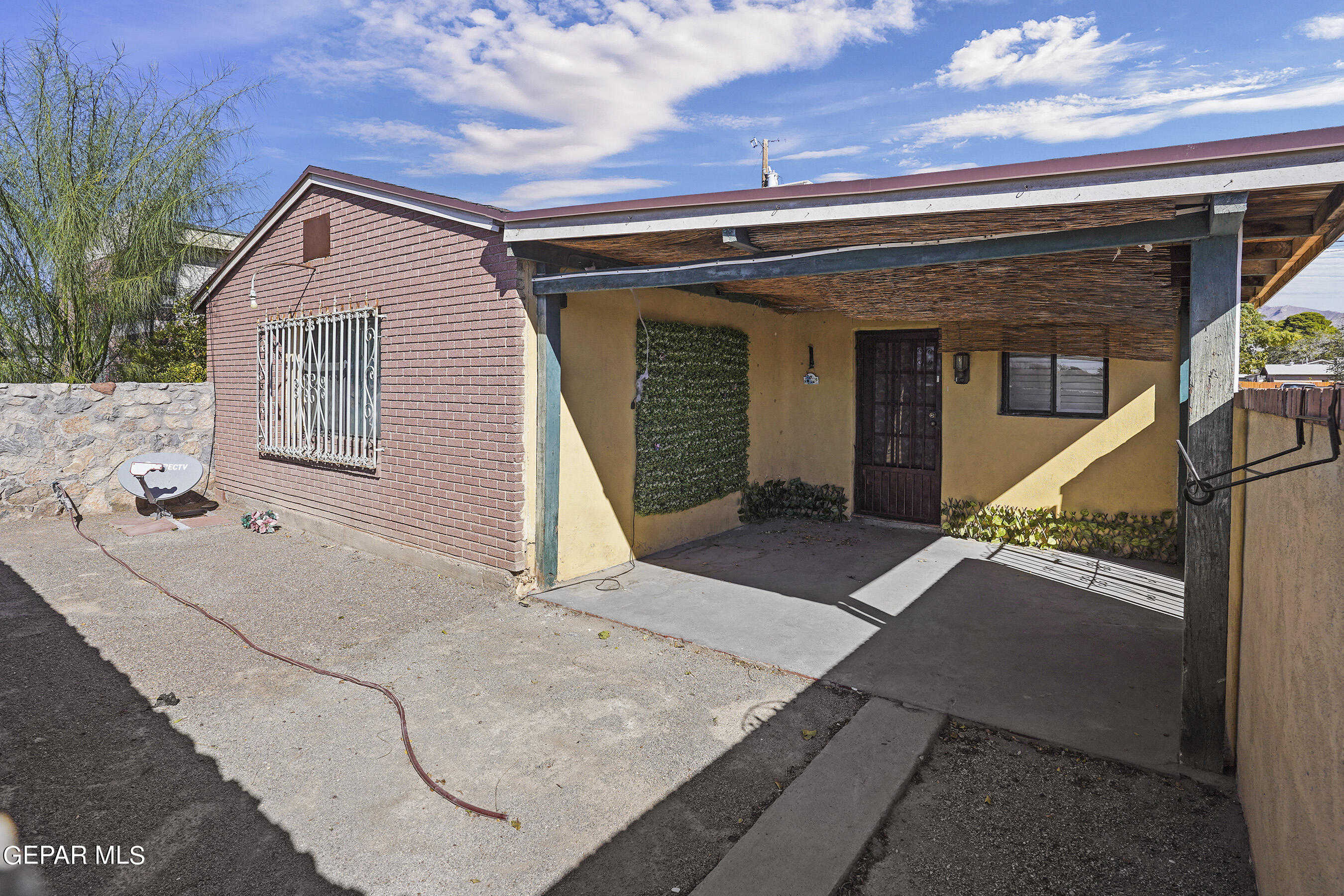 photo 3: 3984 DONIPHAN Drive, El Paso TX 79922