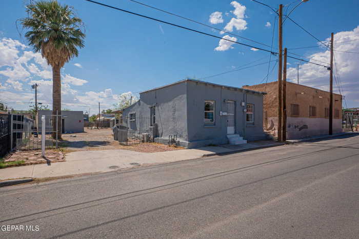 photo 2: 219 Dolan Street, El Paso TX 79905