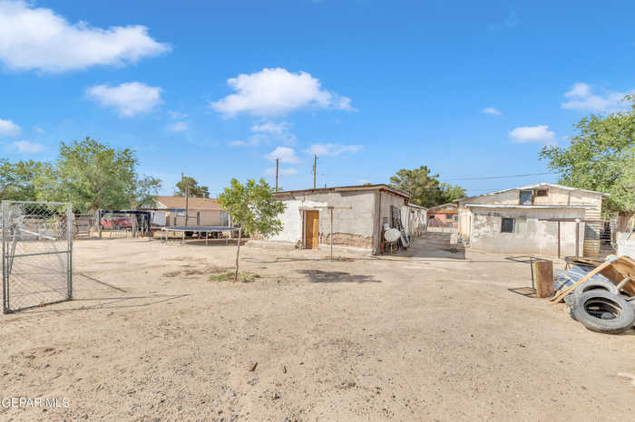 photo 23: 718 Johnson Street, Fabens TX 79838