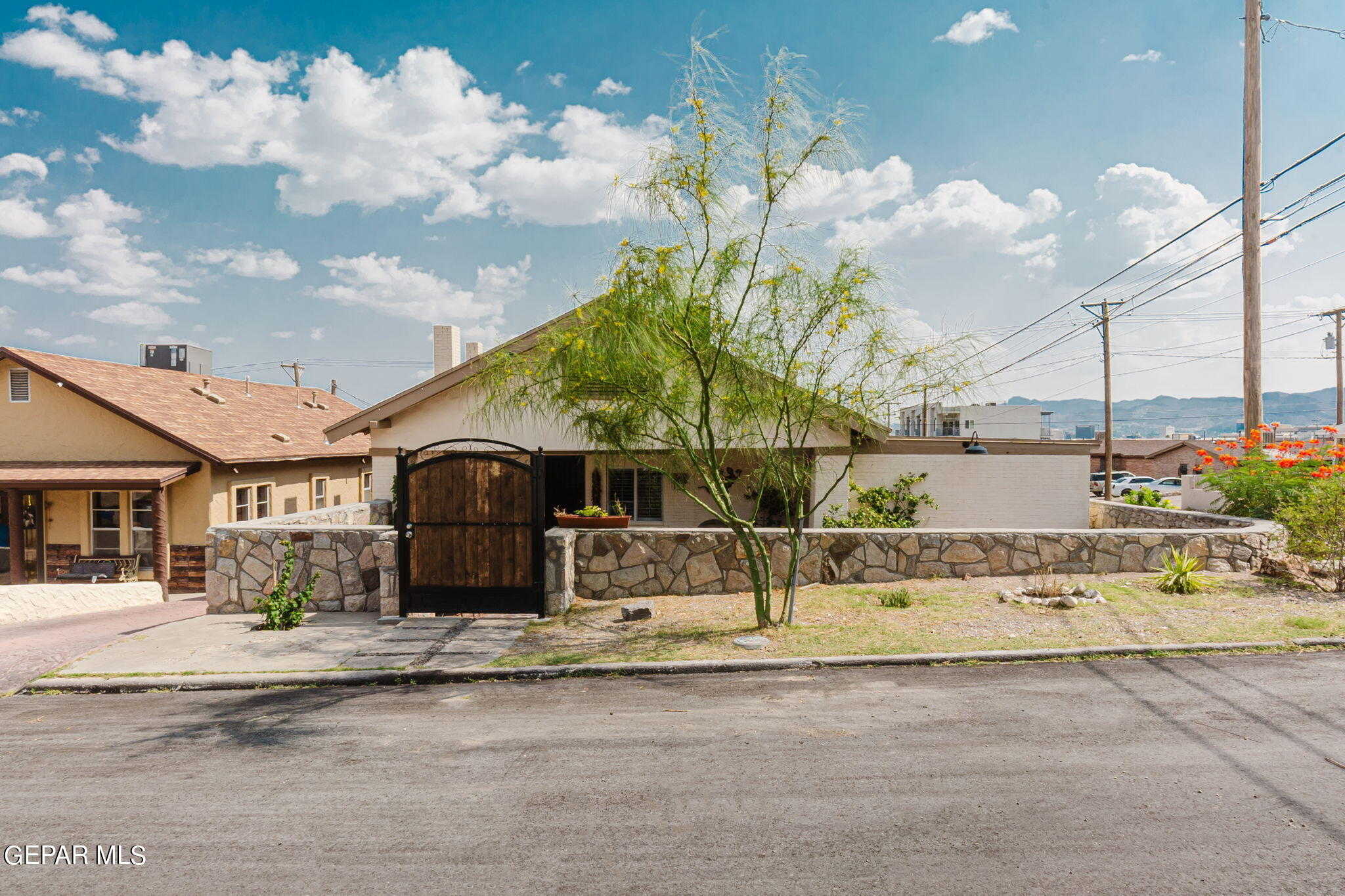 photo 1: 2100 PORTLAND Avenue, El Paso TX 79930