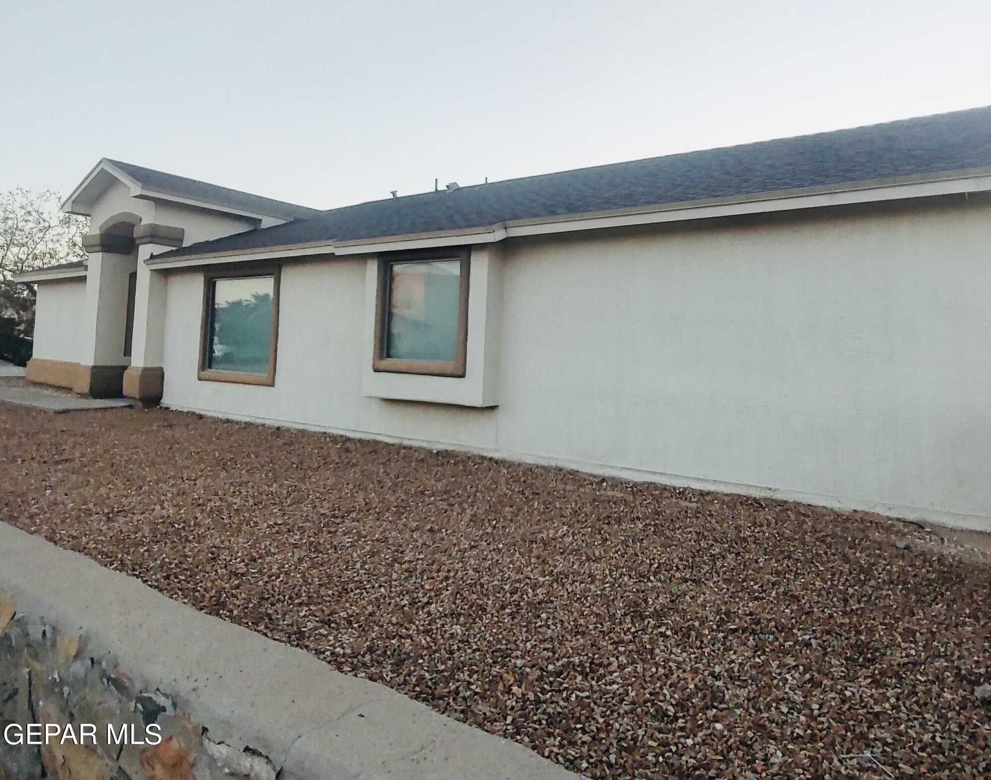 photo 3: 14391 Whisper Mare Court, El Paso TX 79938