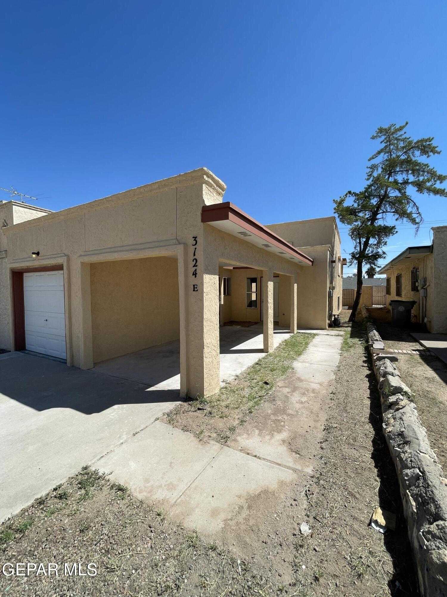 photo 3: 3124 Wayside Drive Unit E, El Paso TX 79936