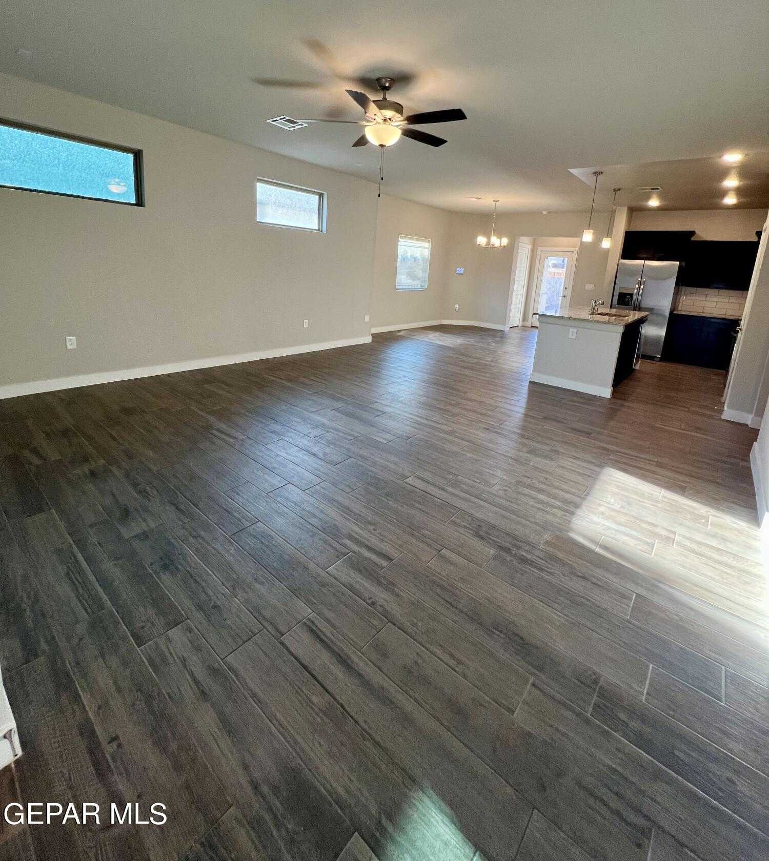 photo 2: 773 Whitebrush Drive, Socorro TX 79927