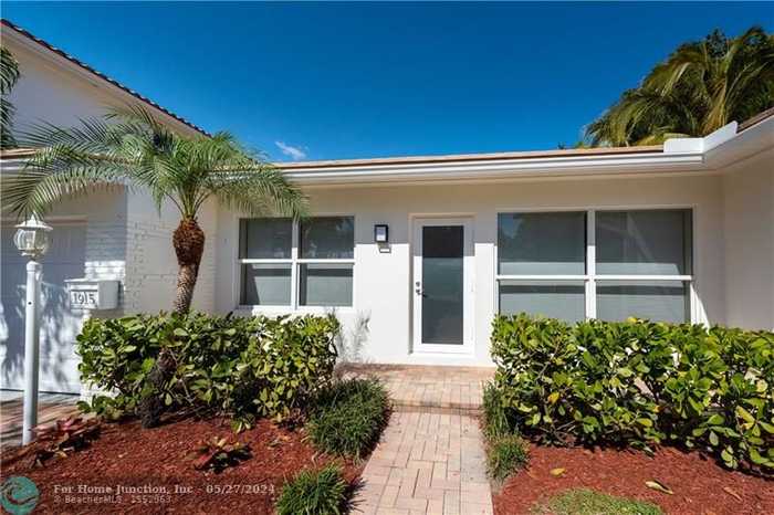 photo 34: 1915 NE 7th Ct, Fort Lauderdale FL 33304