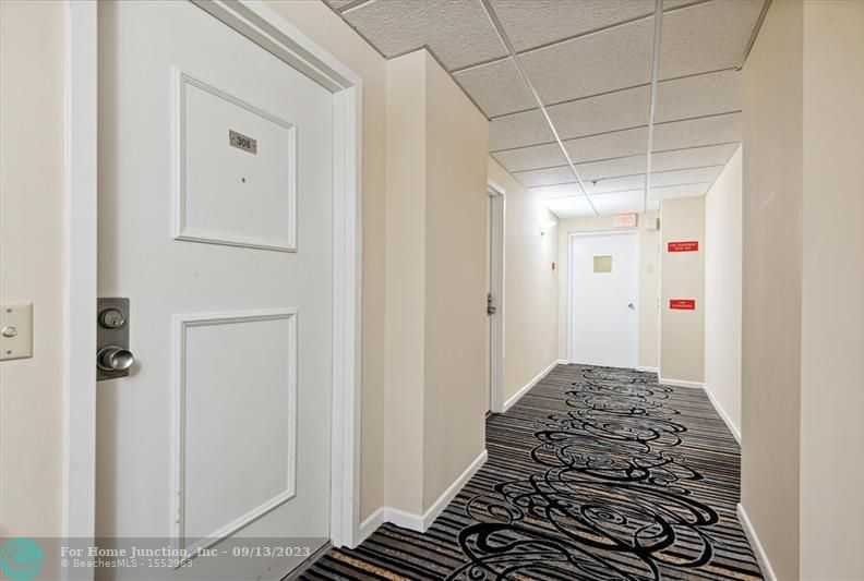 photo 3: 3200 N Port Royale Dr Unit 306, Fort Lauderdale FL 33308