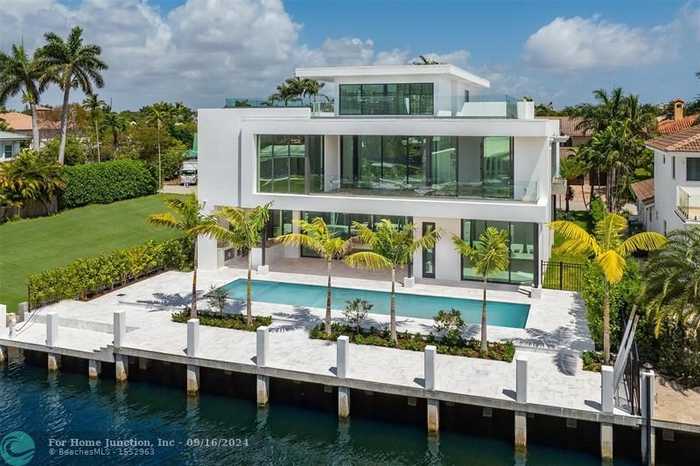 photo 2: 2506 Sea Island Drive, Fort Lauderdale FL 33301