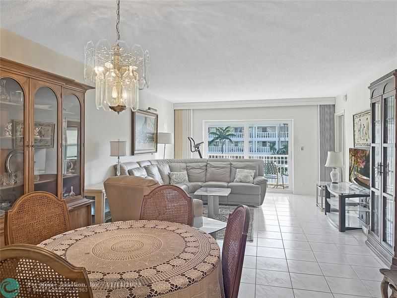 photo 1: 2880 NE 33rd Ct Unit 104, Fort Lauderdale FL 33306