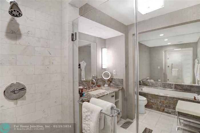 photo 19: 551 N Fort Lauderdale Beach Blvd Unit H601, Fort Lauderdale FL 33304