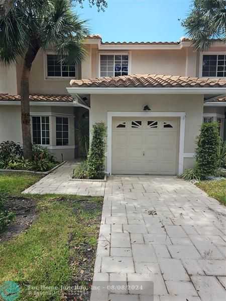 photo 1: 2915 Port Royale Ln Unit 103, Fort Lauderdale FL 33308