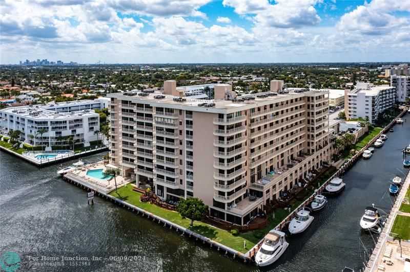 photo 1: 3100 NE 48th Street Unit 305, Fort Lauderdale FL 33308