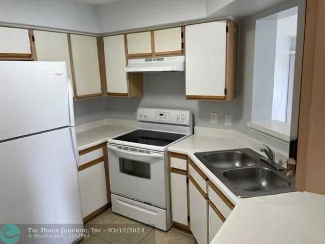 photo 3: 2667 NW 33rd St Unit 2412, Oakland Park FL 33309