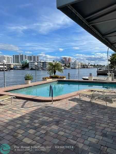 photo 2: 2900 NE 30th St Unit 5a, Fort Lauderdale FL 33306