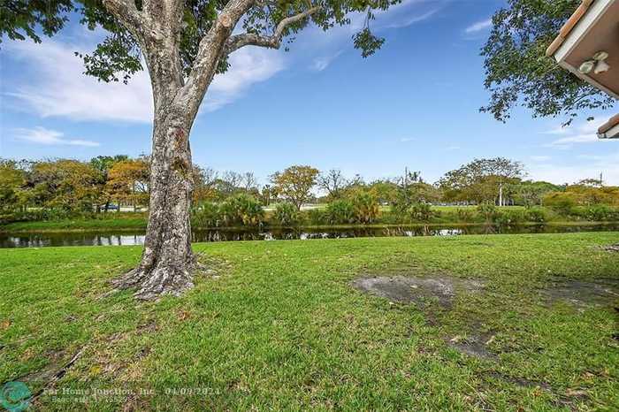 photo 49: 2150 Warwick Hills Way, Coral Springs FL 33071