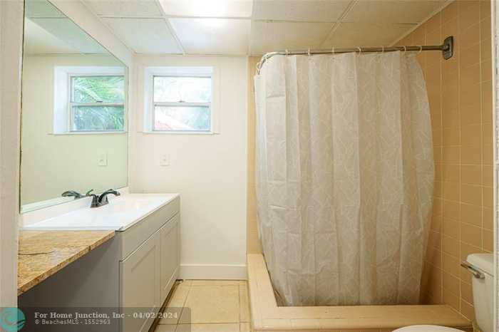 photo 32: 2036 NE 21 AVE, Fort Lauderdale FL 33305