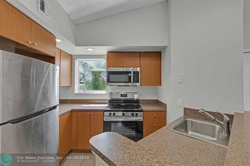 photo 3: 3310 Pinewalk Dr N Unit 1827, Margate FL 33063