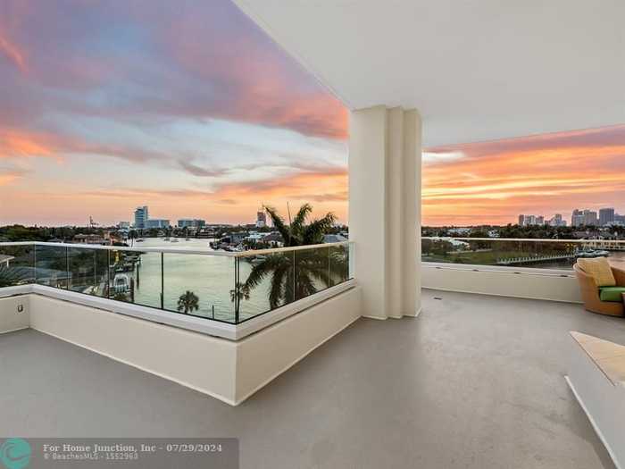 photo 1: 3055 Harbor Dr Unit 603, Fort Lauderdale FL 33316