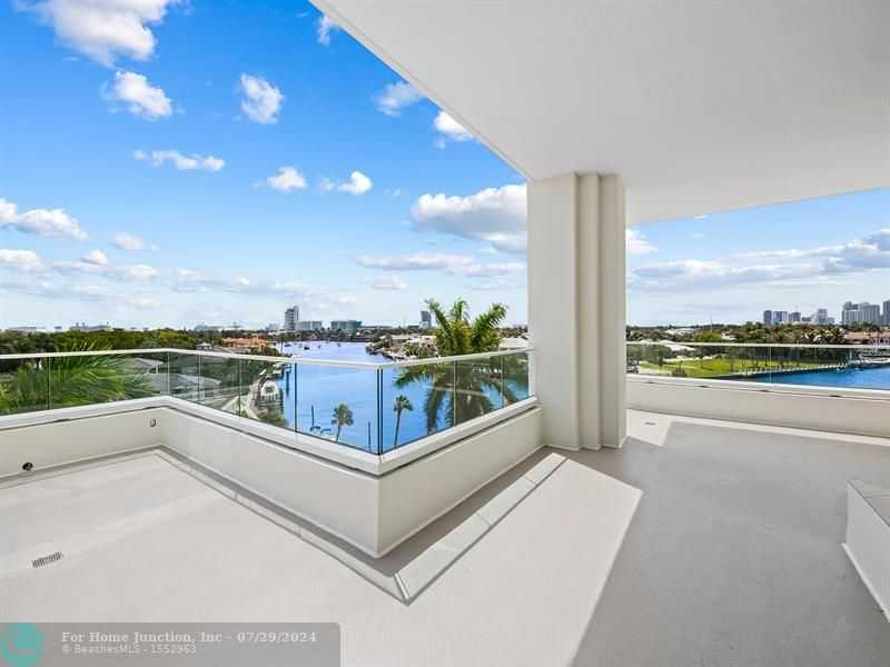 photo 3: 3055 Harbor Dr Unit 603, Fort Lauderdale FL 33316