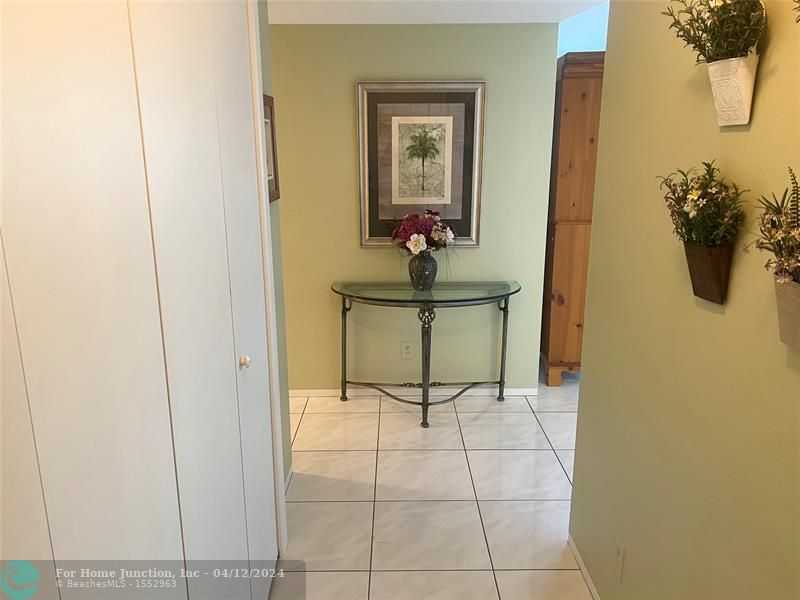 photo 3: 3233 NE 34th St Unit 307, Fort Lauderdale FL 33308