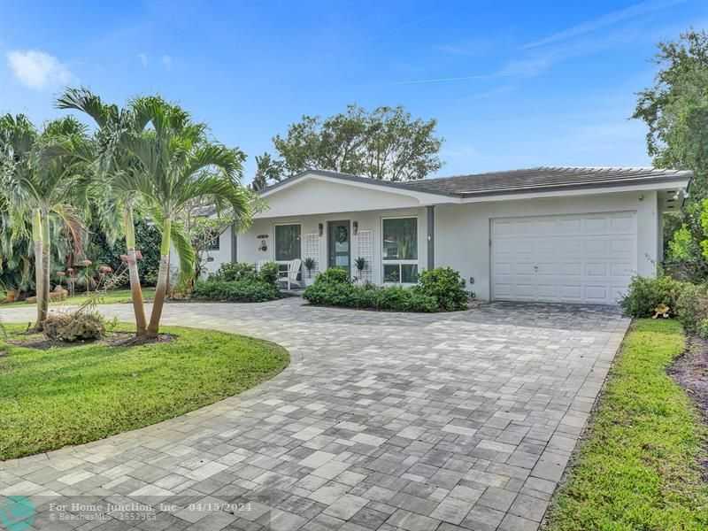 photo 3: 801 SE 9th Ave, Deerfield Beach FL 33441