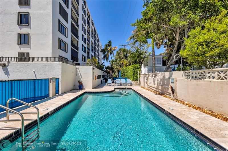 photo 3: 2300 NE 33rd Ave Unit 302, Fort Lauderdale FL 33305