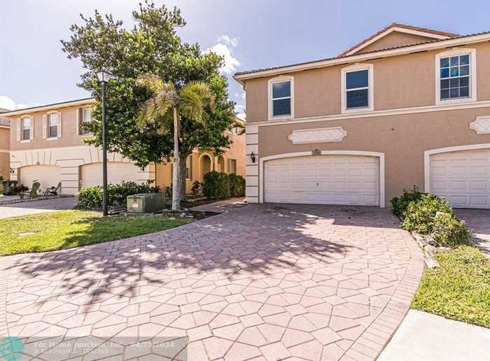 photo 1: 3584 Lakewood Pl Unit 3584, Coconut Creek FL 33073