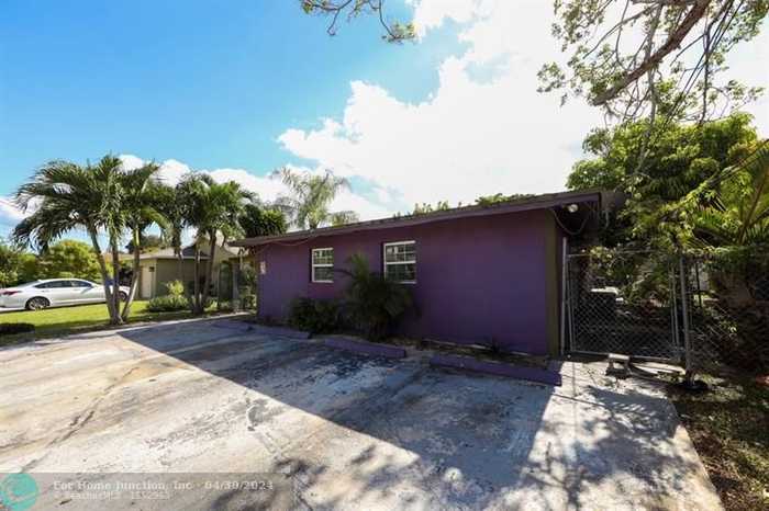 photo 12: 1128-1132 NW 5th Ct, Fort Lauderdale FL 33311