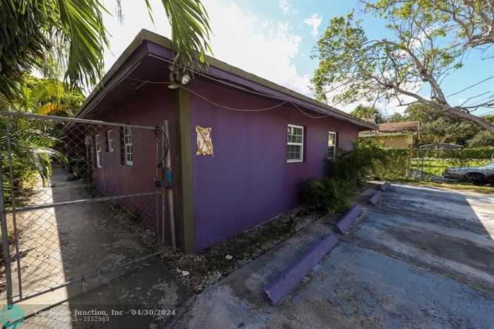 photo 2: 1128-1132 NW 5th Ct, Fort Lauderdale FL 33311