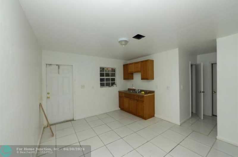 photo 3: 1128-1132 NW 5th Ct, Fort Lauderdale FL 33311