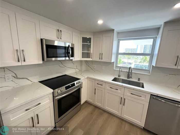 photo 1: 3500 Galt Ocean Dr Unit 309, Fort Lauderdale FL 33308