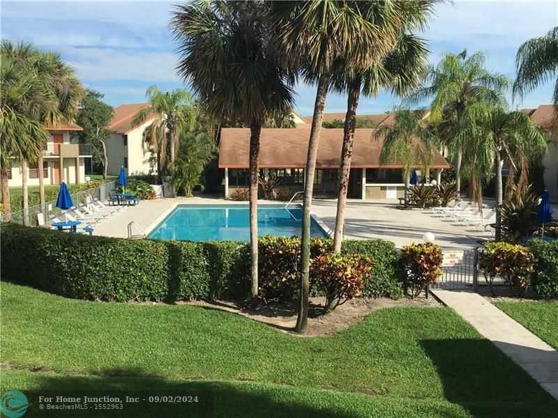 photo 1: 5539 Courtyard Dr Unit 5539, Margate FL 33063