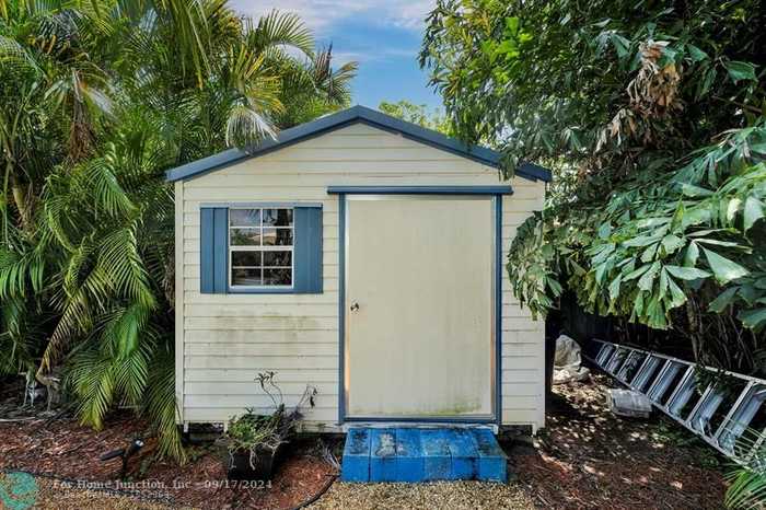 photo 36: 1124 NE 5th Ter, Fort Lauderdale FL 33304