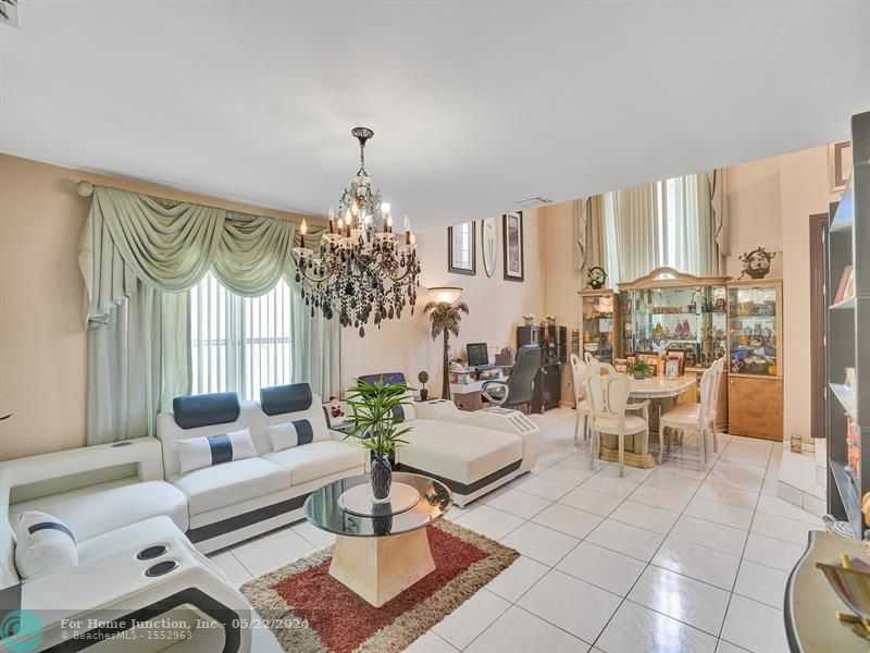 photo 3: 4224 NW 56th Dr, Coconut Creek FL 33073