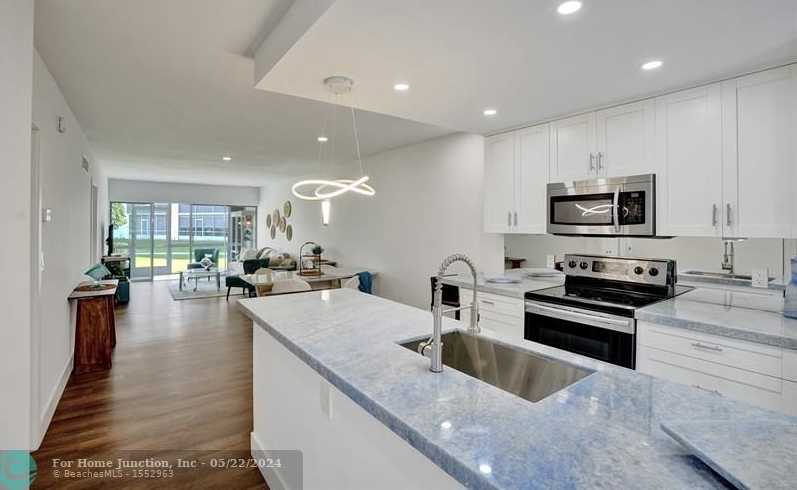 photo 1: 101 NE 19th Ave Unit 110, Deerfield Beach FL 33441