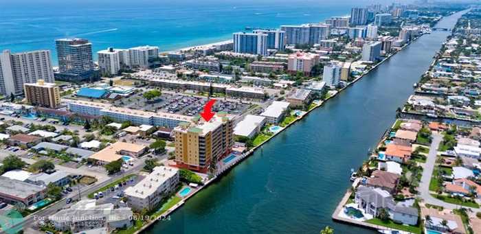 photo 1: 821 N Riverside Dr Unit 302, Pompano Beach FL 33062