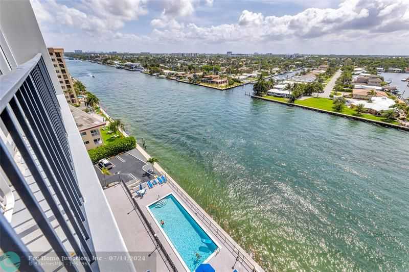 photo 3: 521 N Riverside Dr Unit 1004, Pompano Beach FL 33062