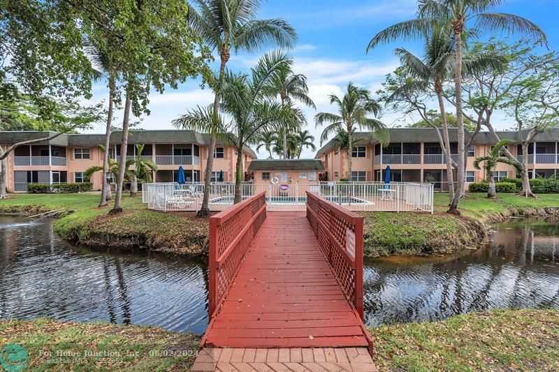 photo 3: 760 SE 2nd Ave Unit d115, Deerfield Beach FL 33441