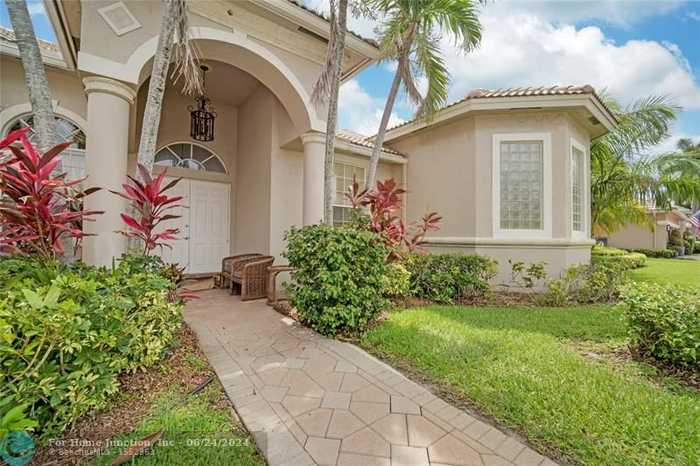 photo 1: 6146 NW 53rd Cir, Coral Springs FL 33067