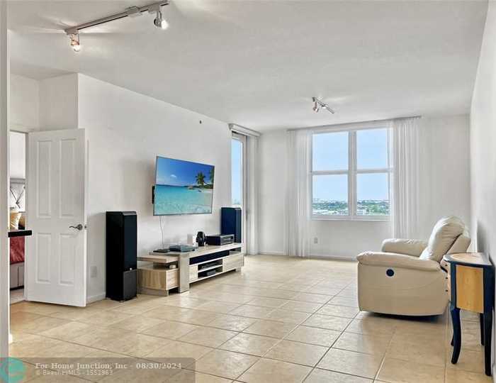 photo 1: 511 SE 5th Ave Unit 1010, Fort Lauderdale FL 33301