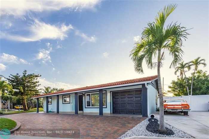 photo 1: 4431 NE 4th Avenue, Deerfield Beach FL 33064