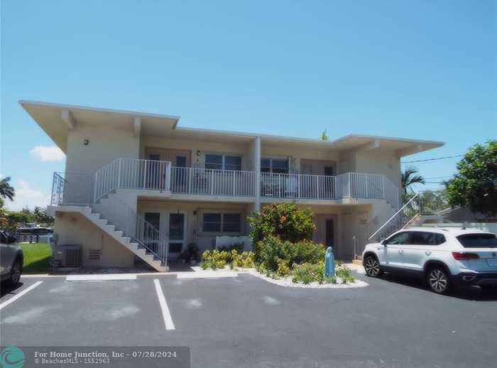 photo 2: 1371 SE 9th Ave Unit 4, Pompano Beach FL 33060