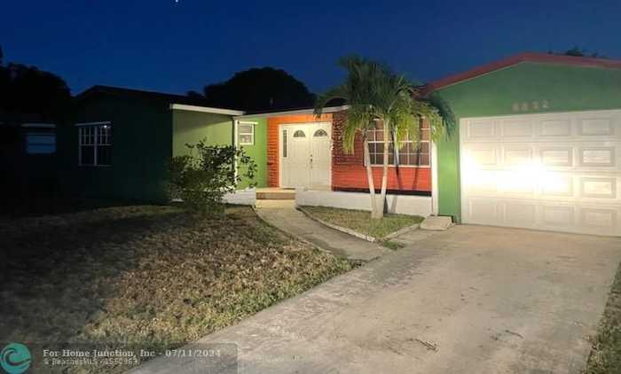 photo 1: 6522 NW 2nd St, Margate FL 33063