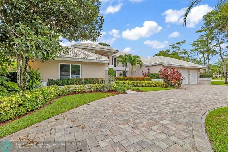 photo 1: 4670 W Leitner Dr, Coral Springs FL 33067