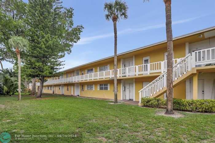 photo 1: 540 SE 2nd Ave Unit J7, Deerfield Beach FL 33441