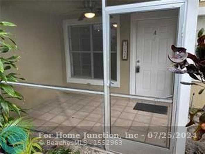 photo 1: 312 SE 10th Ave Unit 312 A, Pompano Beach FL 33060