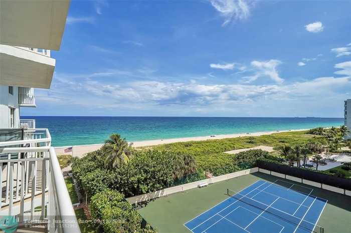 photo 2: 1770 S Ocean Blvd Unit 604, Lauderdale By The Sea FL 33062