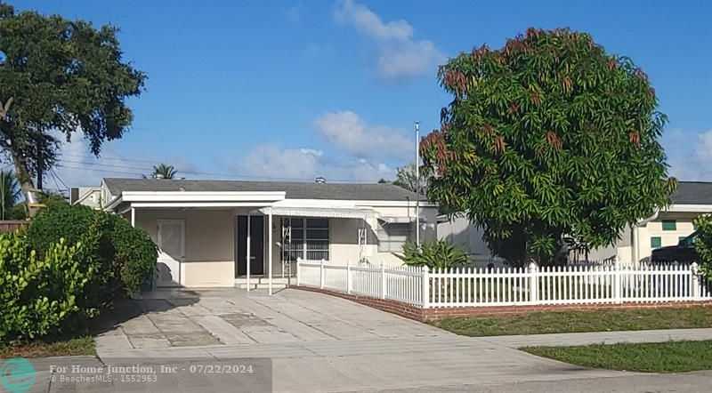 photo 1: 5456 NE 4th Ave, Fort Lauderdale FL 33334