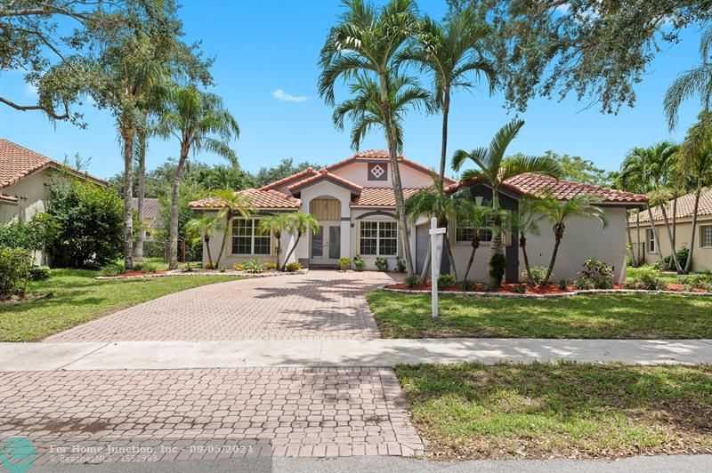 photo 3: 5692 NW 41st Ave, Coconut Creek FL 33073