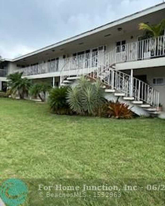 photo 2: Unit 16, Fort Lauderdale FL 33306