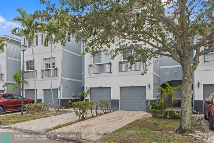 photo 1: 3610 NW 13th St Unit 3610, Fort Lauderdale FL 33311